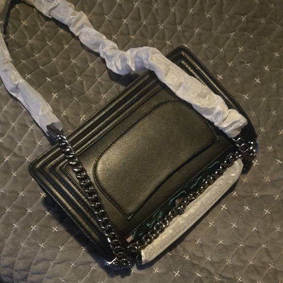 Black and Green Crossbody Bag with Gold Studs - Picture 6 of 9